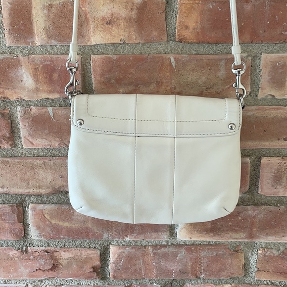 Off White Coach Crossbody with Silver Hardwear - Picture 4 of 10
